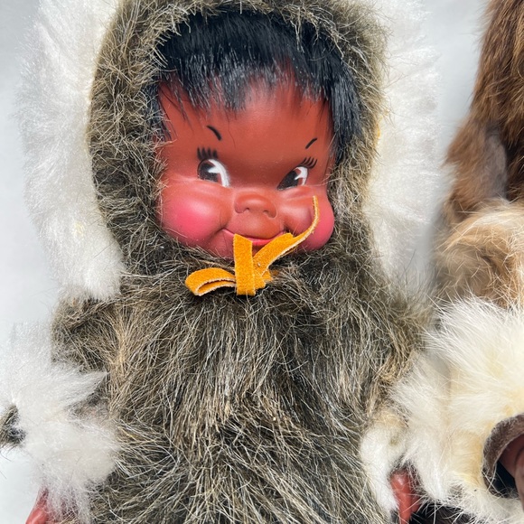 Vintage indigenous  Alaskan Doll Couple with Fur & Leather outfits Set Of 2 11” - Picture 4 of 6